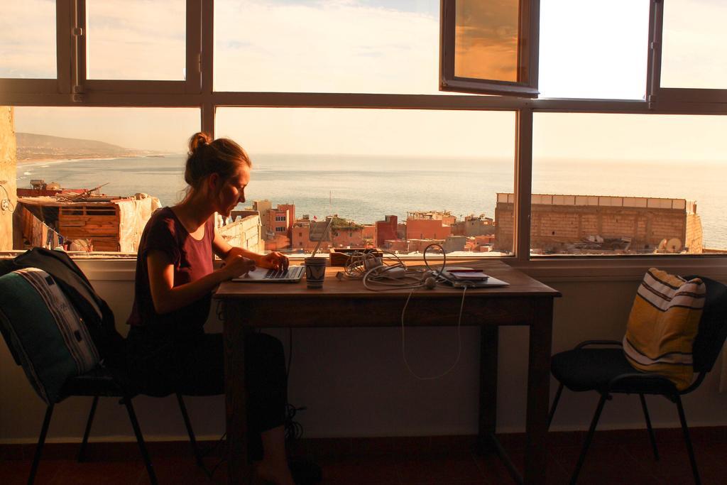 Sundesk Coworking And B&B Taghazout Kültér fotó